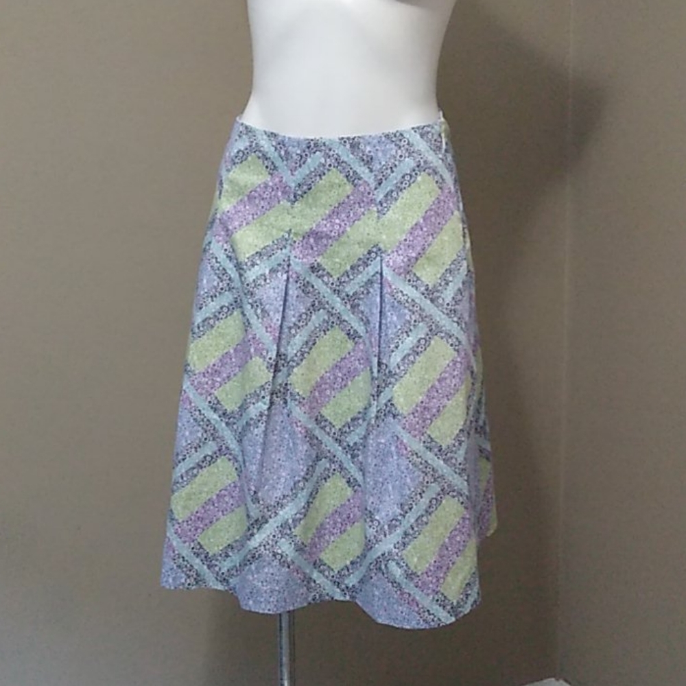 ♡Talbot purple/blue/green aztek skirt size 4 NWOT